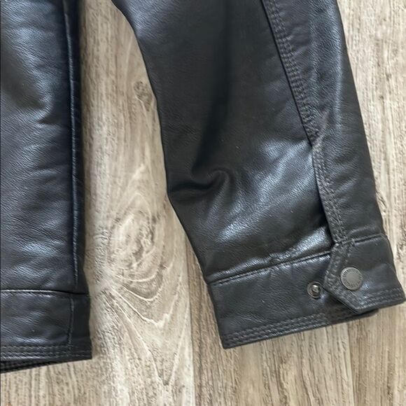 Levi's Black Faux Leather Sherpa Lining Trucker Jacket L - Picture 7 of 11